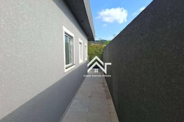 Casa &agrave; venda - 70m&sup2; - Vit&oacute;ria R&eacute;gia
