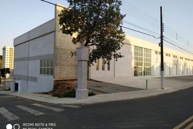 Sal&atilde;o Comercial para alugar - 160m&sup2; - JARDIM DAS PALMEIRAS