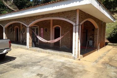 Ch&aacute;cara &agrave; venda - 6000m&sup2; - atibaia