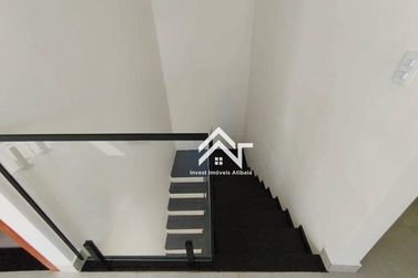 Casa para alugar - 228m&sup2; - Rio Abaixo
