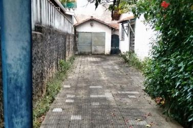 Casa &agrave; venda - 780m&sup2; - CENTRO