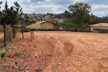 Terreno &agrave; venda - 424m&sup2; - RETIRO DAS FONTES