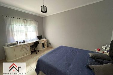 Casa &agrave; venda - 200m&sup2; - Condom&iacute;nio Residencial Pedra Grande