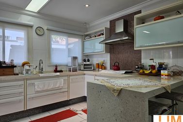 Casa &agrave; venda - 351m&sup2; - Vila Giglio