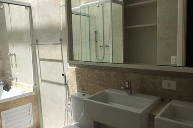 Casa &agrave; venda - 350m&sup2; - Jardim Eneide
