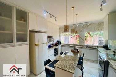 Casa &agrave; venda - 244m&sup2; - Jardim do Lago