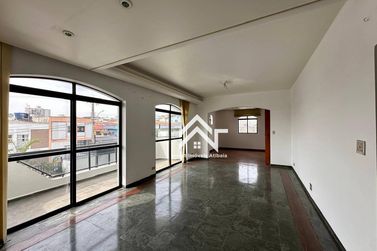 Apartamento &agrave; venda - 227m&sup2; - Centro