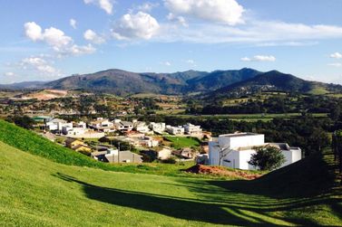 Casa &agrave; venda - 390m&sup2; - CONDOM&Iacute;NIO SERRA DA ESTRELA