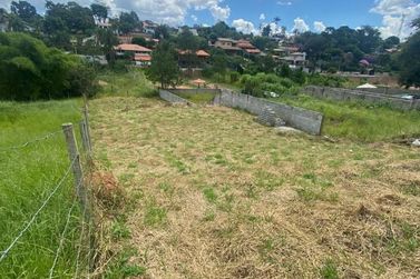 Terreno &agrave; venda - 970m&sup2; - Pinheirinho