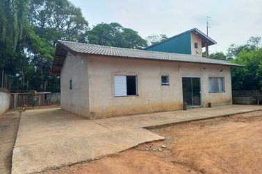 Ch&aacute;cara &agrave; venda - Cachoeira