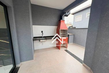 Casa &agrave; venda - 102m&sup2; - Nova Cerejeiras