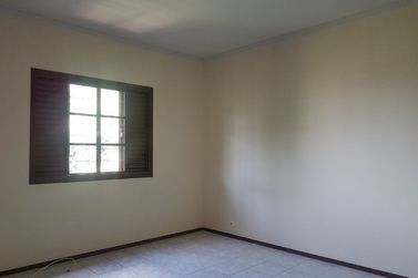 Casa &agrave; venda - 300m&sup2; - CIDADE SAT&Eacute;LITE