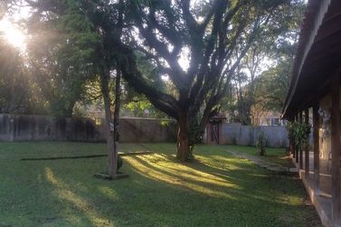Ch&aacute;cara &agrave; venda - 374m&sup2; - Jardim Suely