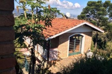 Ch&aacute;cara &agrave; venda - 720m&sup2; - Atibaia Belvedere