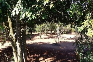 Ch&aacute;cara &agrave; venda - 2160m&sup2; - Jardim dos Pinheiros