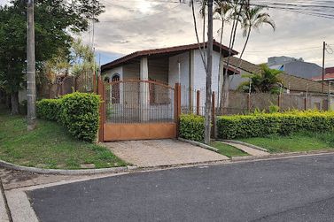 Casa &agrave; venda - 222m&sup2; - Jardim do Lago
