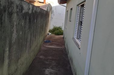Casa &agrave; venda - 180m&sup2; - JARDIM CEREJEIRAS