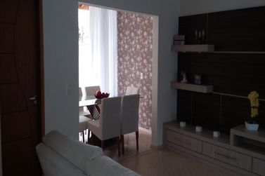 Casa &agrave; venda - 200m&sup2; - Vila Petr&oacute;polis