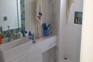 Casa &agrave; venda - 300m&sup2; - Condom&iacute;nio Shambala I