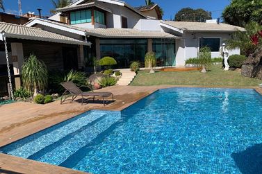 Casa &agrave; venda - 900m&sup2; - ALPES DE ATIBAIA