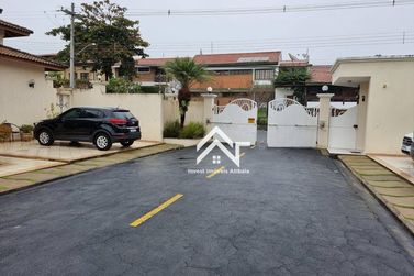 Casa para alugar - 180m&sup2; - Jardim Siriema
