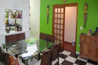 Casa &agrave; venda - 300m&sup2; - Condom&iacute;nio Shambala I