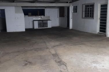 Casa para alugar - CENTRO
