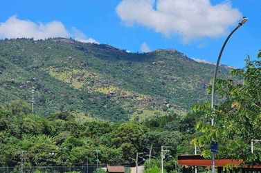 Terreno &agrave; venda - 727m&sup2; - Condom&iacute;nio Itapor&atilde;