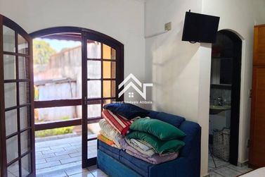 Ch&aacute;cara &agrave; venda - 800m&sup2; - S&iacute;tio Santa F&eacute;