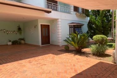 Casa para alugar - 375m&sup2; - Condominio Palavra da Vida