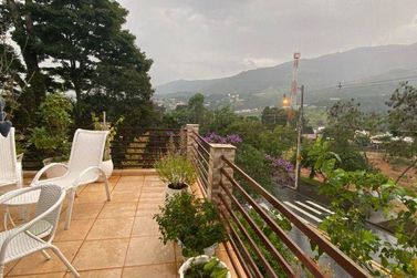 Casa &agrave; venda - 490m&sup2; - Retiro das Fontes