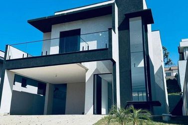 Sobrado &agrave; venda - 228m&sup2; - Buona Vita