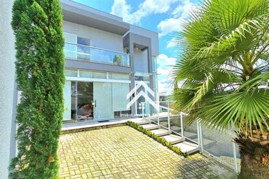 Casa &agrave; venda - 380m&sup2; - Vale do Sol