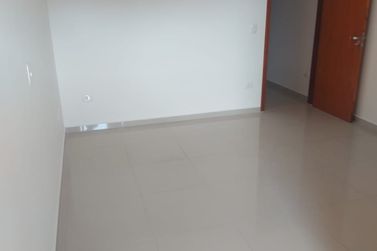 Apartamento para alugar - 80m&sup2; - ALVIN&Oacute;POLIS