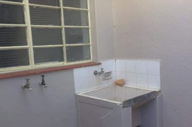 Casa &agrave; venda - CENTRO