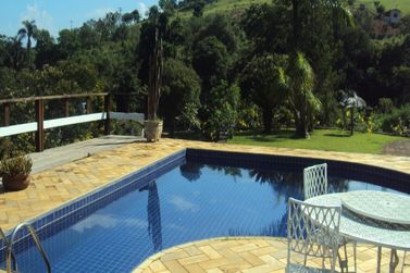 S&iacute;tio &agrave; venda - 1800m&sup2; - Cachoeirinha