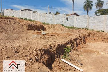 Terreno &agrave; venda - 765m&sup2; - Jardim Centen&aacute;rio