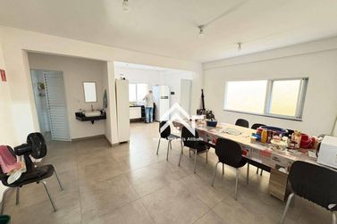 Sal&atilde;o Comercial para alugar - 242m&sup2; - Jardim Brasil