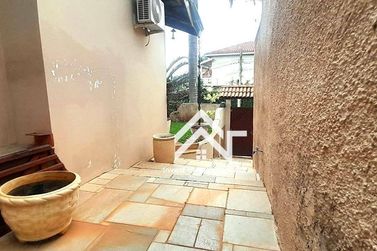 Casa &agrave; venda - 318m&sup2; - Jardim Paulista