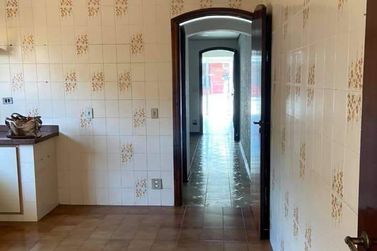 Casa &agrave; venda - CENTRO