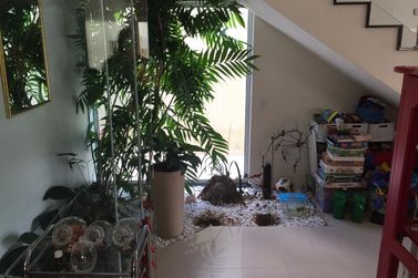 Casa &agrave; venda - 265m&sup2; - Jd das Flores