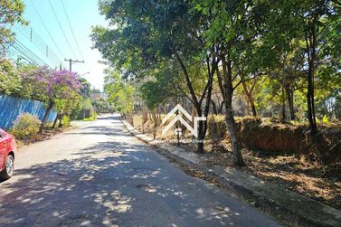 Terreno &agrave; venda - 2854m&sup2; - Jardim Colonial