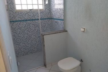 Casa &agrave; venda - 350m&sup2; - JD DO LAGO