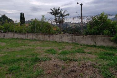 Terreno &agrave; venda - 385m&sup2; - Vila Petr&oacute;polis