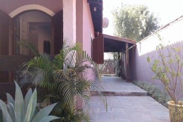Casa &agrave; venda - 256m&sup2; - Rosario