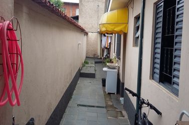 Casa &agrave; venda - 140m&sup2; - Jardim Alvin&oacute;polis
