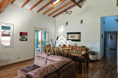 Casa para alugar - 235m&sup2; - Condom&iacute;nio Figueira Garden