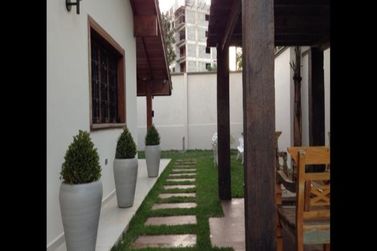 Casa &agrave; venda - 720m&sup2; - JARDIM FLORESTA