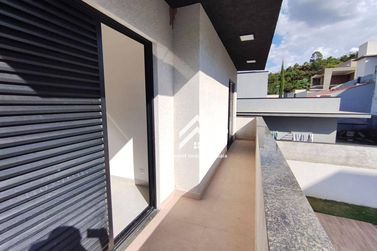 Casa &agrave; venda - 228m&sup2; - Rio Abaixo