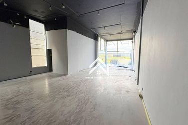 Sal&atilde;o Comercial para alugar - 187m&sup2; - Nova Atibaia